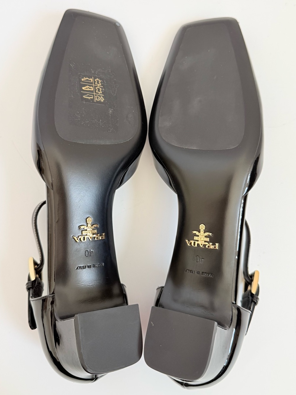 Prada Black Patent Leather Triangle Logo Mary Jane Pumps Square Toe Heel EU 40 - Picture 9 of 11